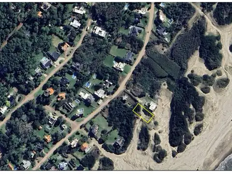 Avenida Almirante Brown, carilo 100