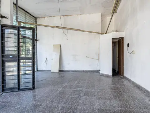 Local en Venta 48 años