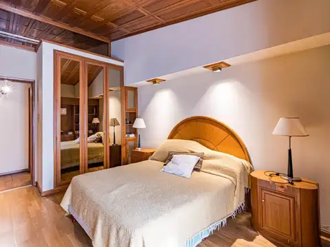 Venta – Casa 5 Dormitorios con patio, pileta y quincho – Villa Constitución Centro