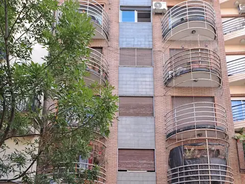 2 ambientes en almagro a mts de Medrano y Av. Diaz velez