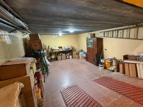Casa 5 ambientes con 2 baños