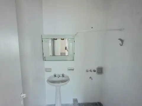 Depto Tipo Casa 2 ambientes con 1 baño