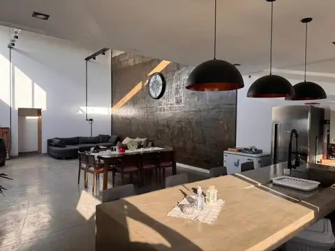 Casa en Alquiler de 3 dormitorios