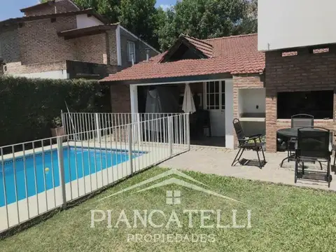 VENTA DE CASA EN COUNTRY BANCO PROVINCIA EN UN LOTE