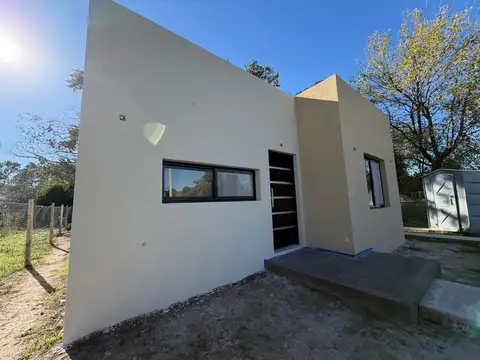 Casa a estrenar en venta en Loma Verde - ID 5694
