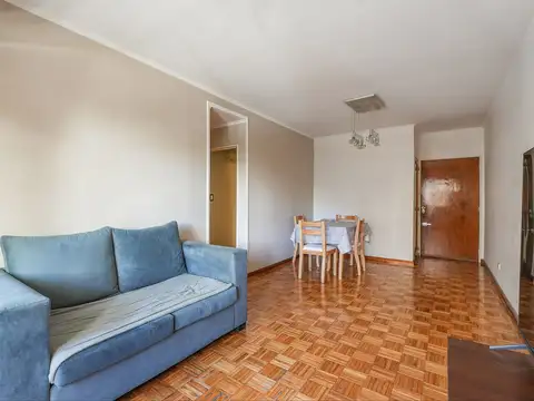 Venta dpto 4 amb c/dep, bcón y patio. Caballito
