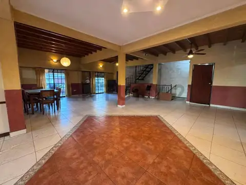 Departamento 5 ambientes con 2 baños