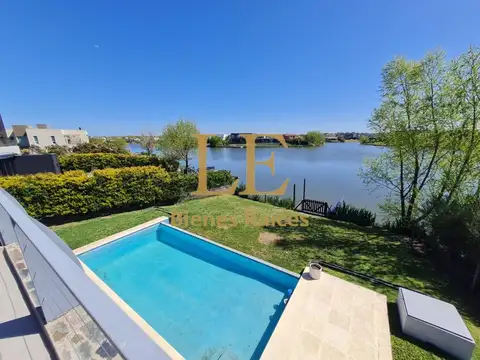 Hermosa casa a la Laguna en Canton islas