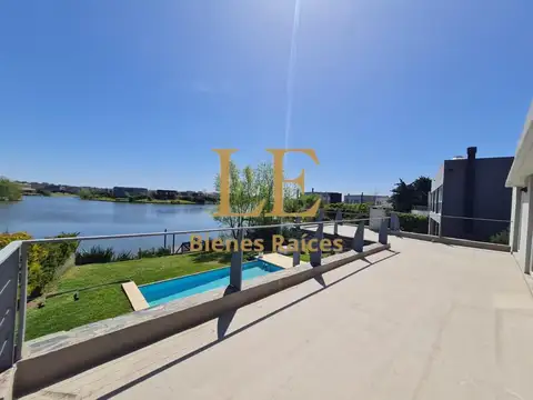Casa en Venta en El Cantón - Barrio Golf, USD 430.000