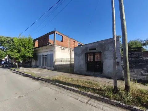 Calle Eva Perón 100