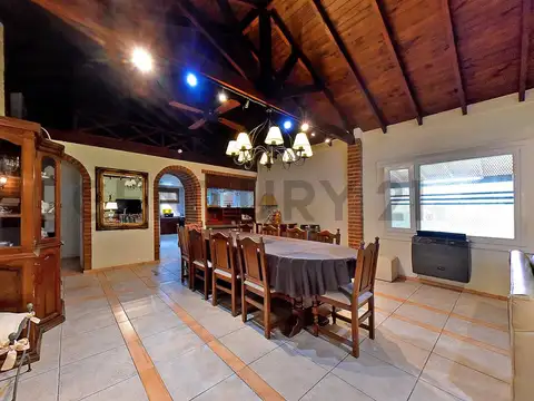 Casa en Venta en Tristán Suárez, USD 315.000