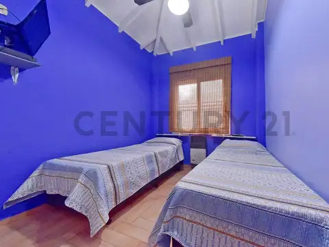 VENTA CASA QUINTA 5 AMBIENTES CON PILETA GALERIA PARRILLA COCHERA EN TRISTAN SUAREZ