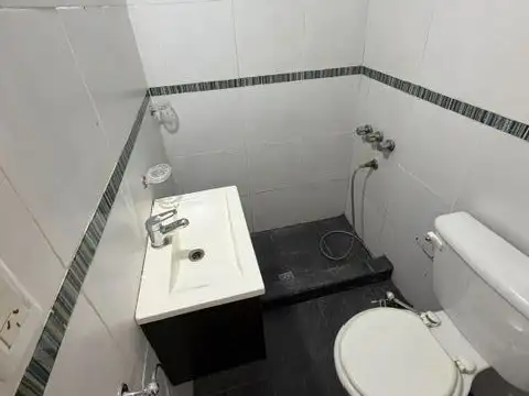 Depto Tipo Casa en Alquiler al Este