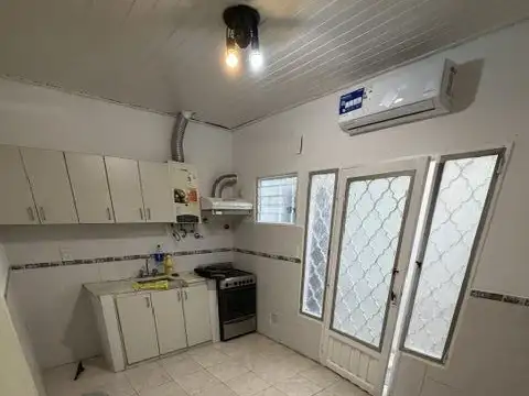 Depto Tipo Casa en Alquiler en Sarandí, $ 420.000