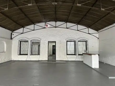 Av. Angel T De Alvear 1100