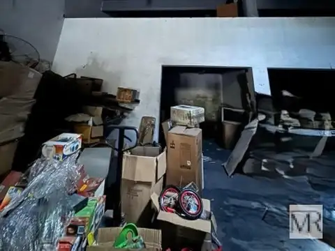 Galpon en Venta 30  mts Fondo