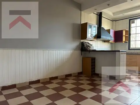 Depto Tipo Casa 4 ambientes con 3 baños
