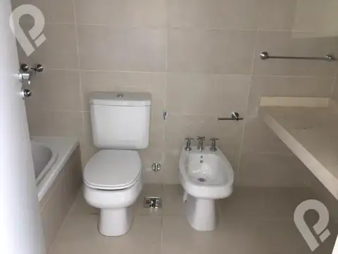 Departamento en Alquiler con 1 cocheras