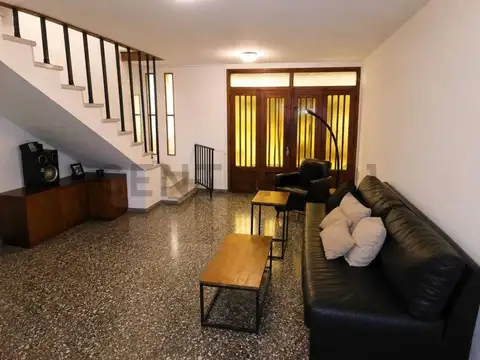 Calle 24 1200, Piso 0