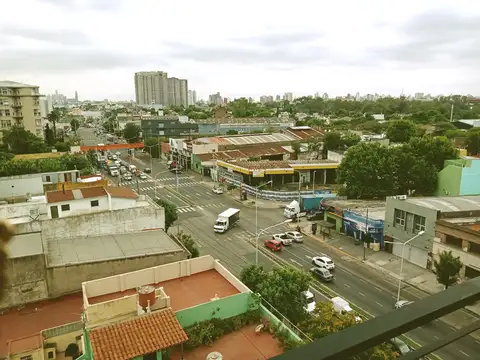 AV. HIPÓLITO YRIGOYEN 1300, Piso 7