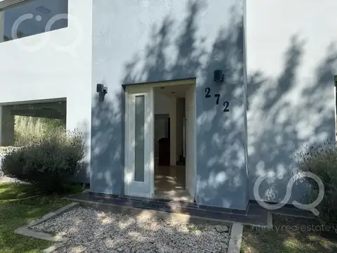 Venta de casa en Barrio Fincas de San Vicente sector Chacras