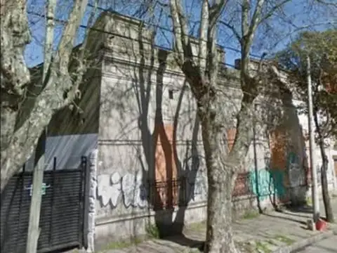 Lote irregular de 652 m2 a dos cuadras de la nueva terminal apto construcción de edifico de ofic.