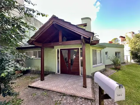 Casa en Venta en Aranzazu, USD 244.900