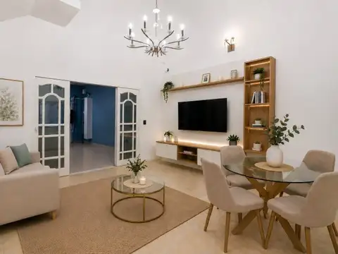 VENTA DE CASA EN 2 PLANTAS 4 AMBIENTES C/2 PATIOS EN BANFIELD ESTE