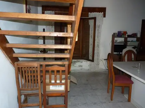 Casa 5 ambientes con 2 baños