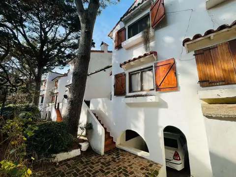 las camelias  entre calle 2 y 3