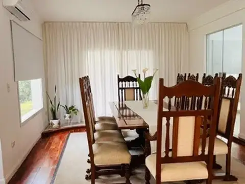 Casa 4 ambientes con 4 baños
