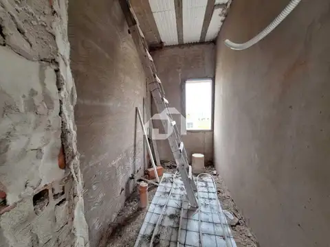 Casa 5 ambientes con 3 baños