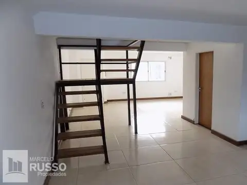 TRIPLEX 3 AMBIENTES – VILLA CLUB