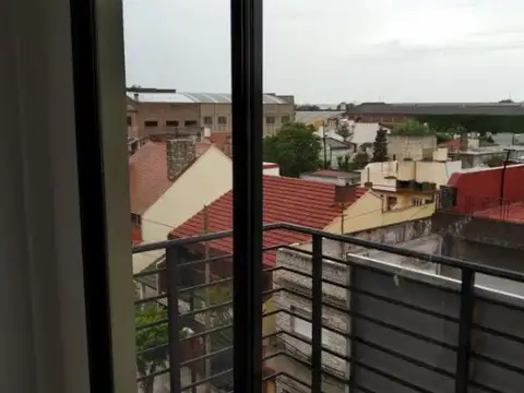 Departamento en Alquiler en Sarandi, $ 630.000