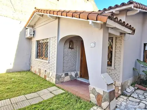 Casa en Venta en Villa Martelli, USD 230.000