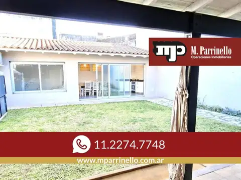 Casa en de 3 ambientes con Jardin y quincho en villa Martelli- en venta