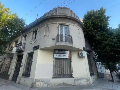 Casa en venta en Flores