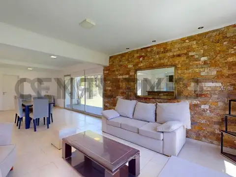 Casa en Alquiler de 3 dormitorios