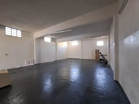 Local en Venta 40 años