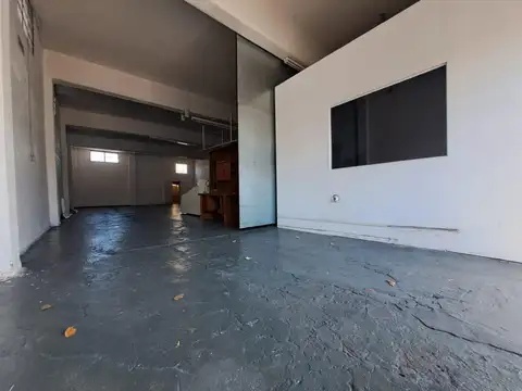 Local Comercial con vivienda