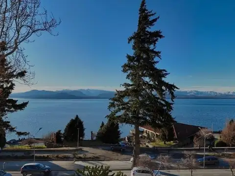 Excelente Lote Frente al Lago para Edificio