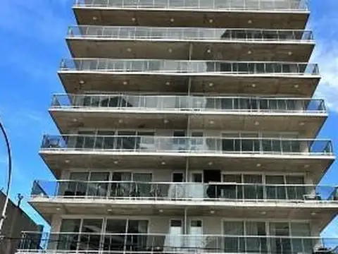 Departamento en venta 4 ambientes con vista al rio en La Lucila