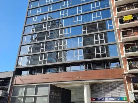 Oficina 760 m2 en Abasto Edificio nuevo 22 metros de aventanamiento Dúplex Cochera