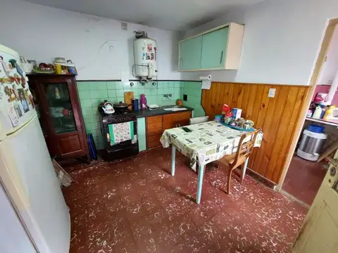 Casa 5 ambientes con 4 baños