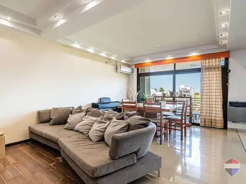 Avenida 25 entre 58 y 59 1200