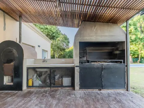 Casa en Alquiler Temporal con 1 cochera