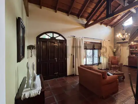 Casa en Venta en Haedo Sur, USD 289.000