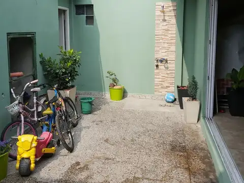 Depto Tipo Casa en Venta de 2 ambientes