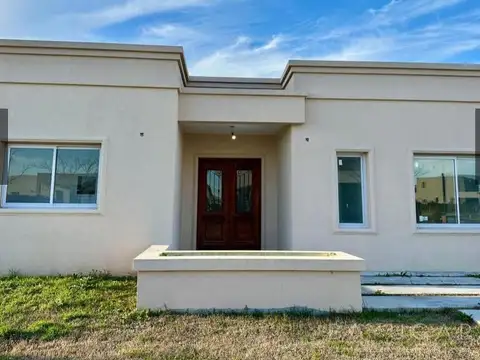 Venta - Casa A Estrenar - Barrio Santa Emilia - Pilar del Este