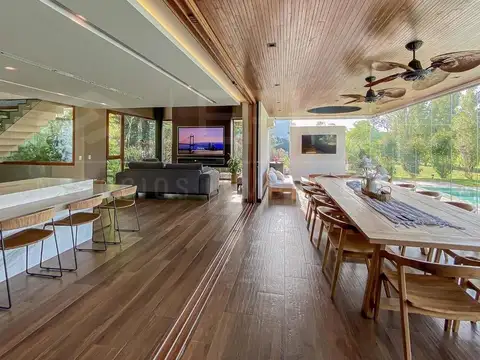 Casa en Venta en Countries y Barrios Cerrados en Esteban Echeverria, USD 1.350.000